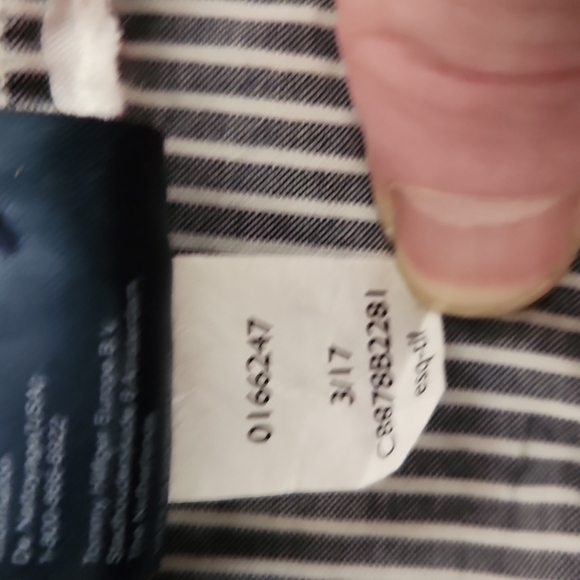 TOMMY Hilfiger Gray & White Stripes Button-Up Shirt - Picture 8 of 8